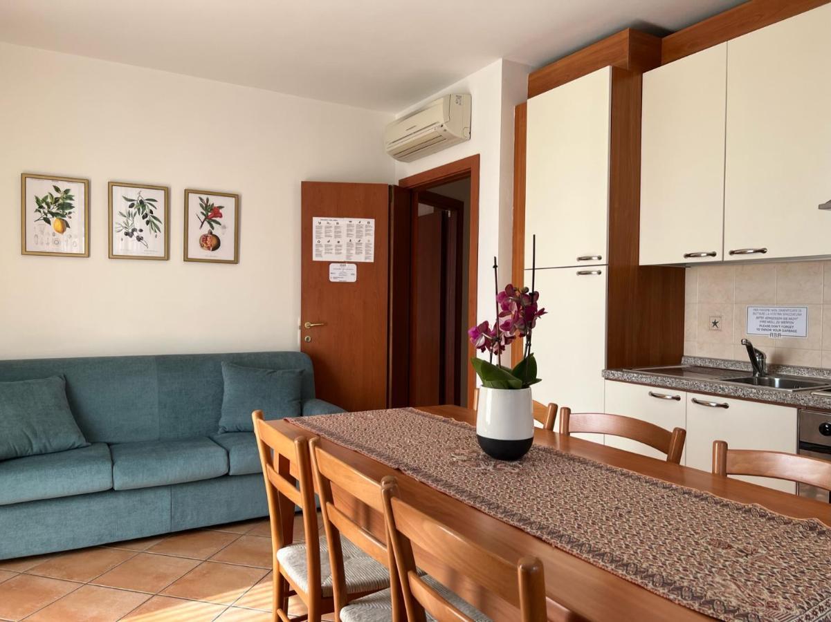 Appartamenti Baia Azzurra 5. Torbole Sul Garda Zewnętrze zdjęcie